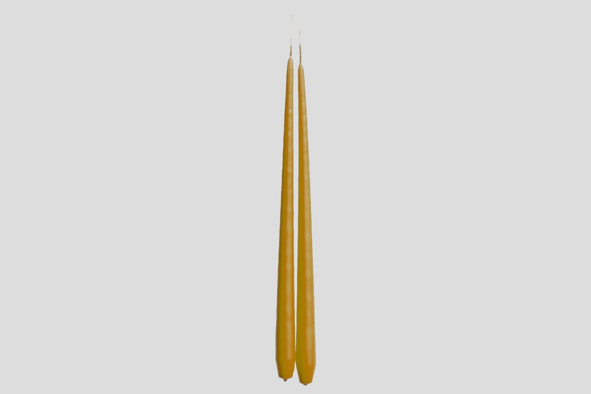 2x TAPERED DINNER CANDLES - STRAW GOLD