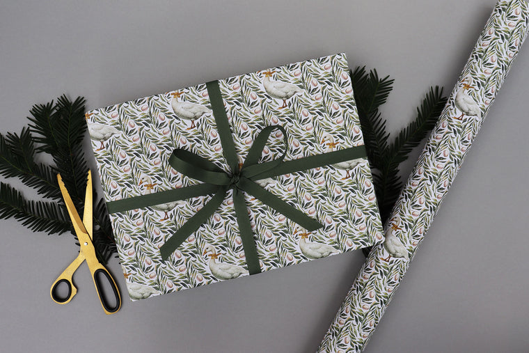 GEESE CHRISTMAS WRAPPING PAPER