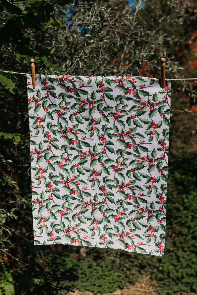 TEA TOWEL - GREEN HOLLY