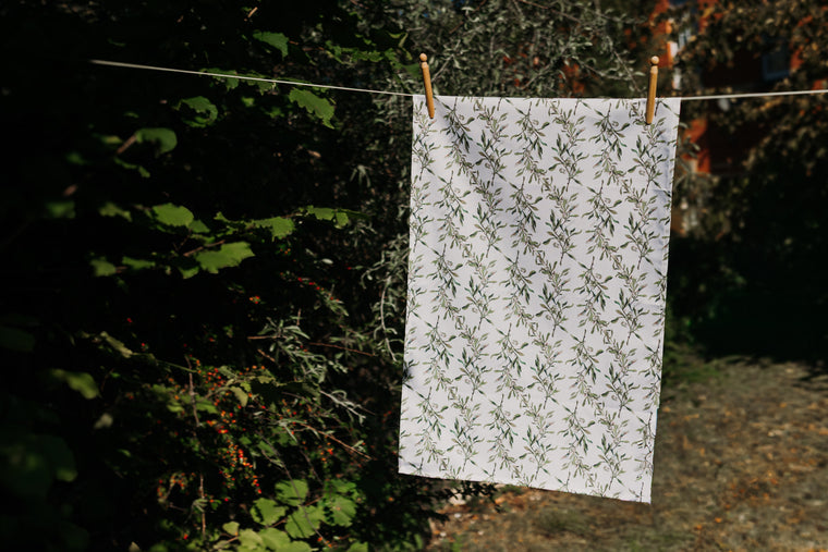 TEA TOWEL - MISTLETOE