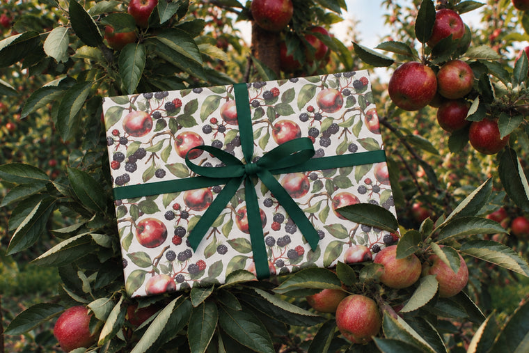 APPLE & BLACKBERRY WRAPPING PAPER