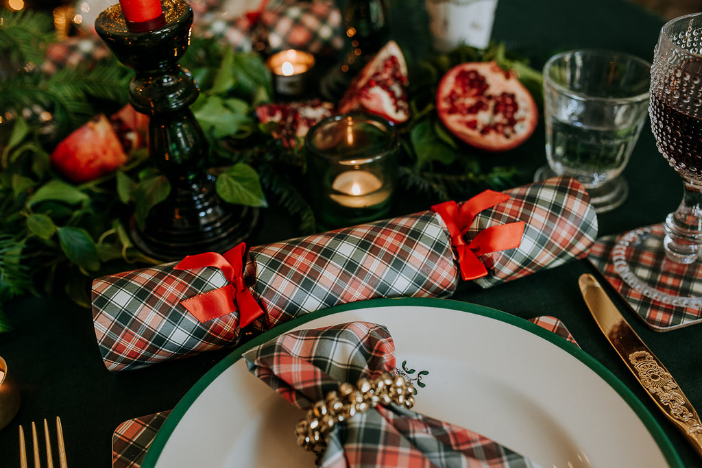 TRADITIONAL TARTAN LUXURY CHRISTMAS CRACKERS