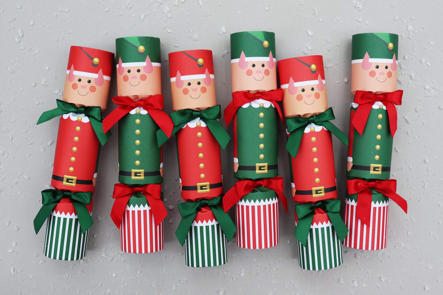 ELVES LUXURY CHRISTMAS CRACKERS ELVES LUXURY CHRISTMAS CRACKERS